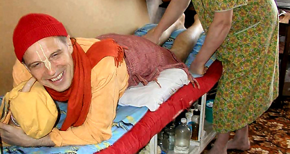 Sacinandana Swami Ass Massage