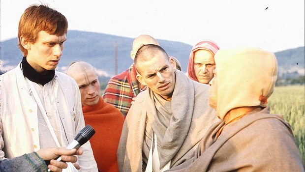 Prabhupada speaking to Hansadutta